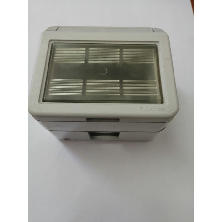 23903 CAJA ESTANCA 3 ELEMENTOS CON MEMBRANA TICINO